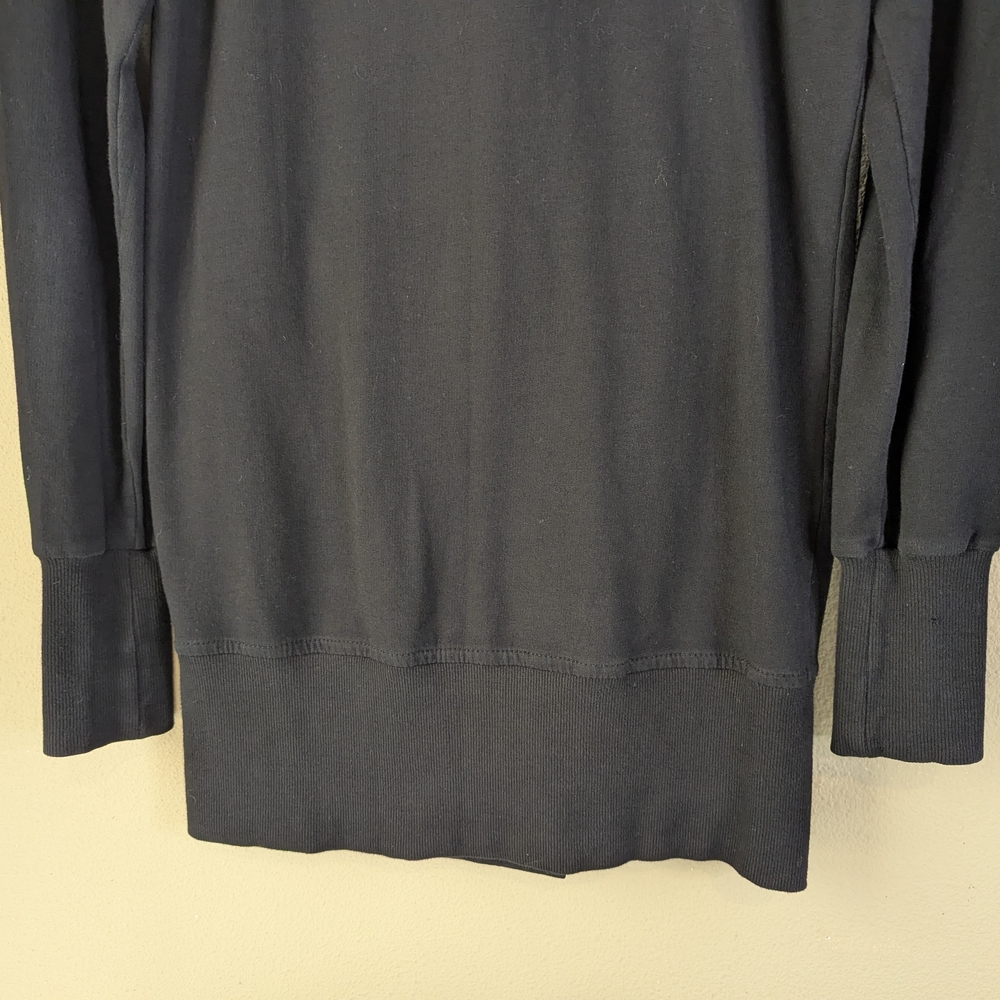 Elegant Black Double-Breasted Women's Coat - Picture 11 of 16